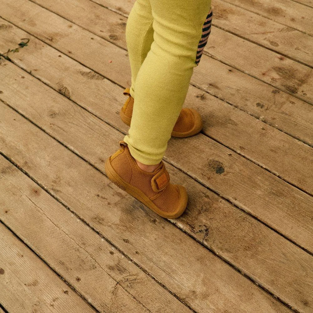 Zapatillas Skin Shoes Mustard de Attipas - Imagen 2