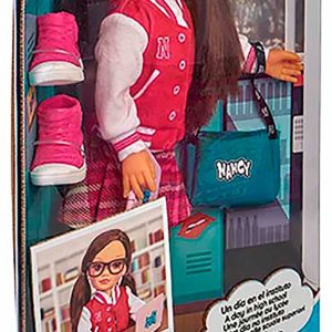 Nancy un dia en el instituto